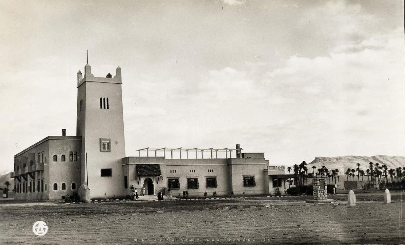 Colomb bechar 505- Hotel Transatlantique COLLECTION DES AMIS DE ND DE SANTA CRUZ.jpg